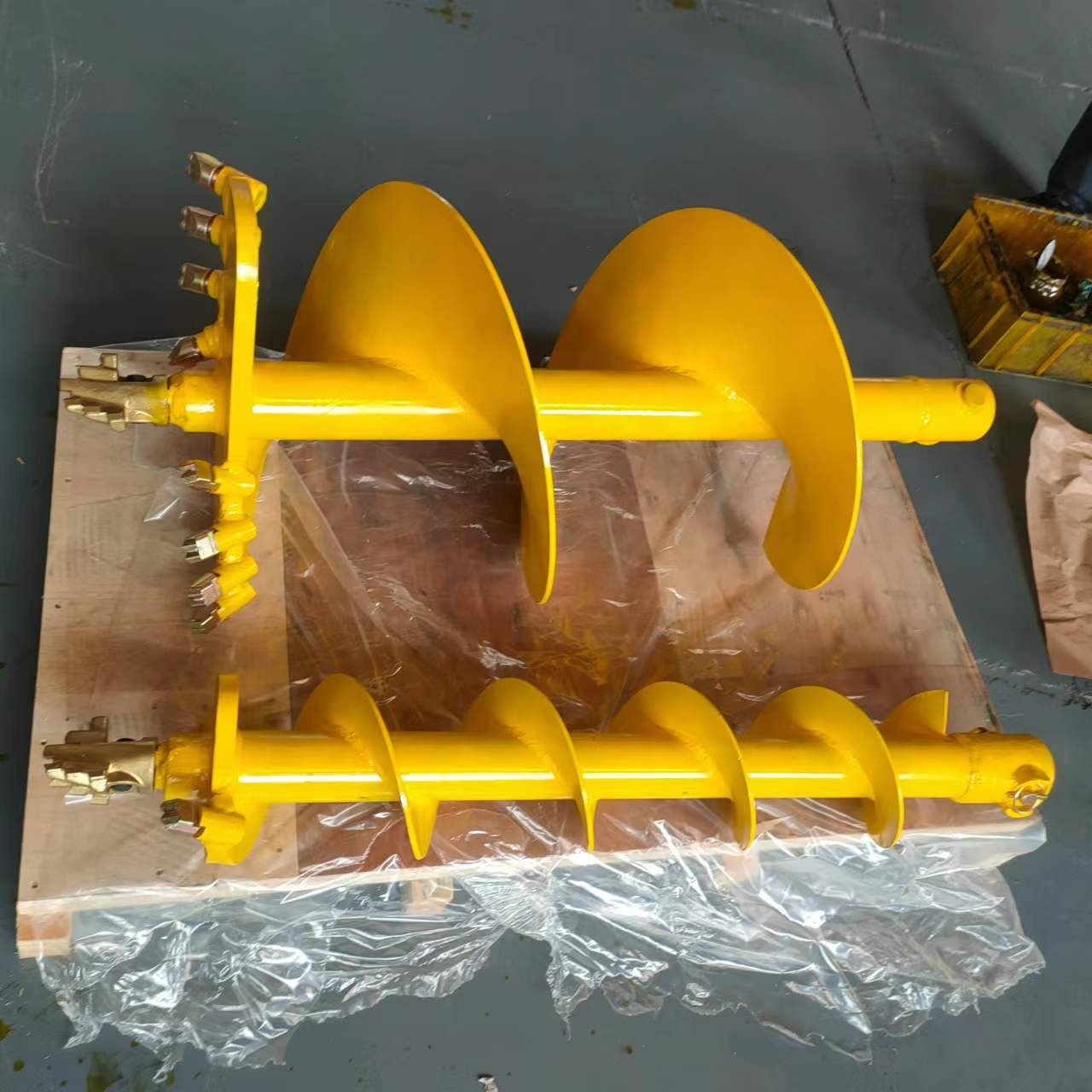 Auger Drill Attachment - Навесной земляной бур для экскаватора